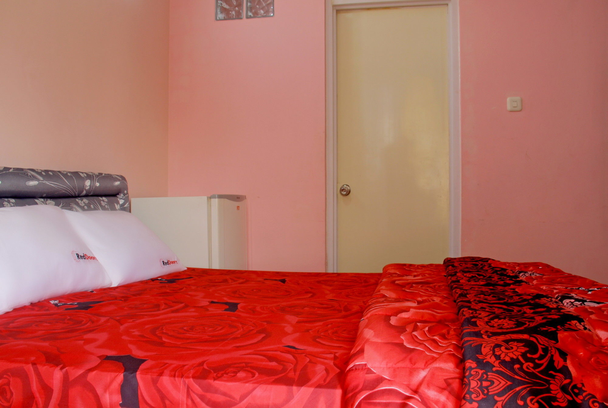 Reddoorz Near Hyperpoint Pasteur Hotell Bandung Exteriör bild